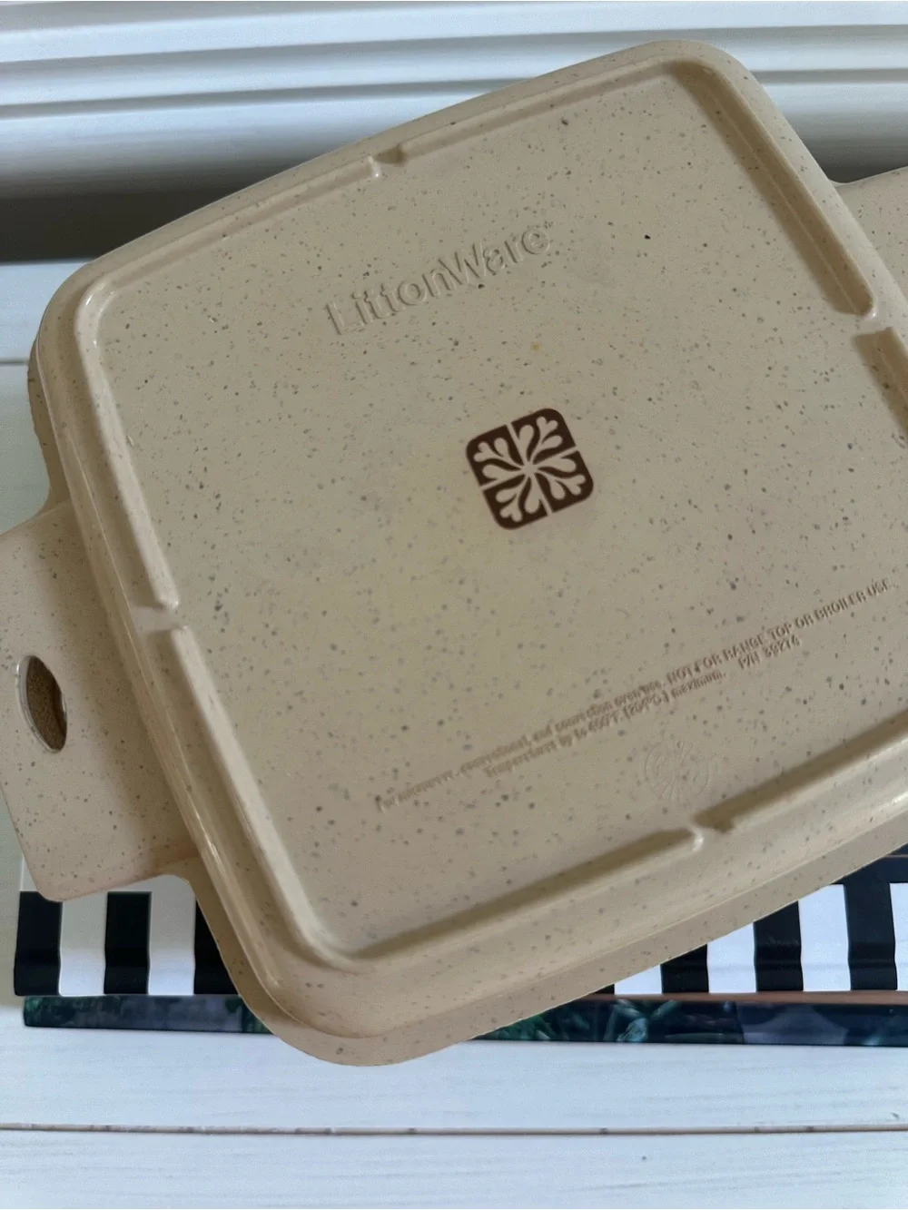 Vintage LittonWare microwave-safe square & round casserole dishes